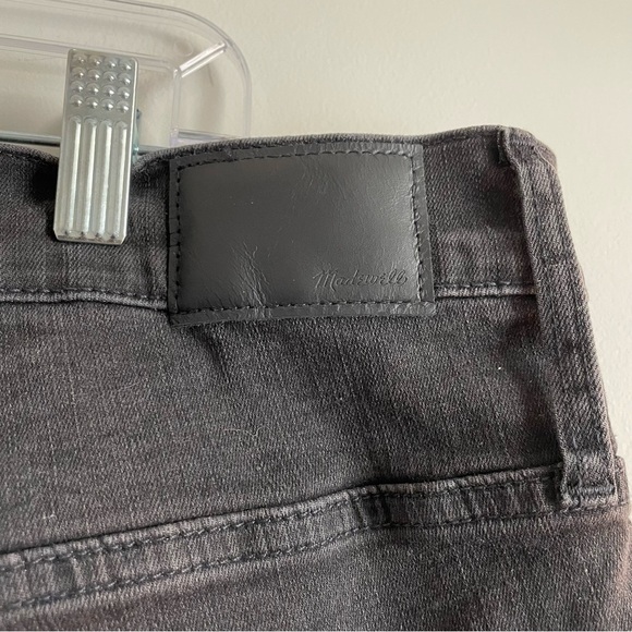 Madewell Petite 9" High-Rise Skinny Jeans in Lunar Wash - Picture 6 of 10